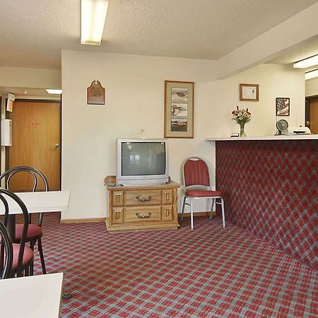 Hotel Super 8 Winterset Restaurante foto